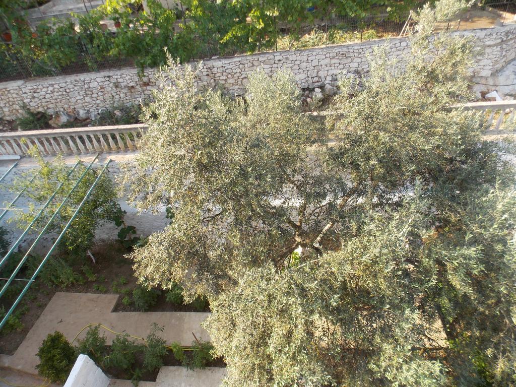 Guest House Vila Bega Саранде Екстериор снимка