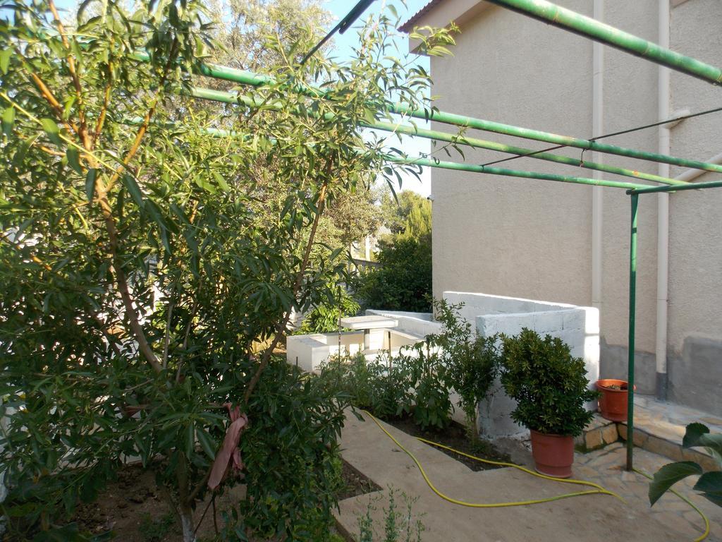Guest House Vila Bega Саранде Екстериор снимка