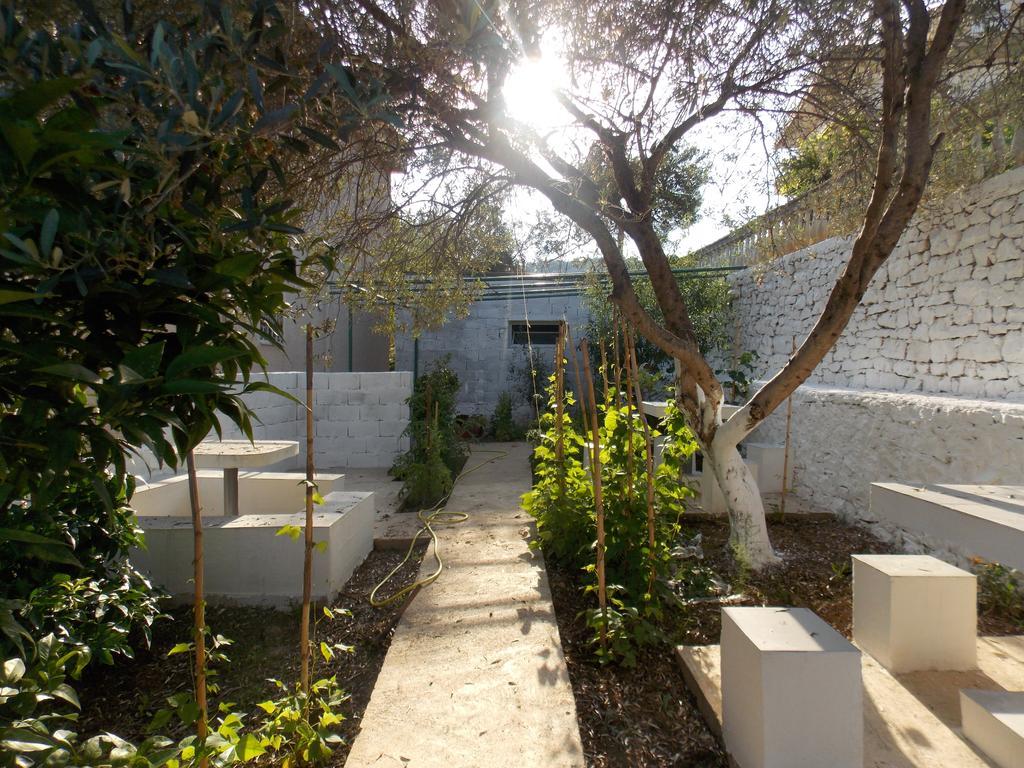 Guest House Vila Bega Саранде Екстериор снимка