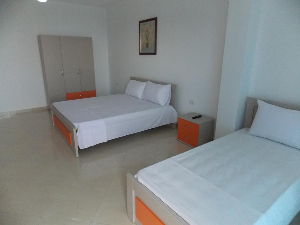 Guest House Vila Bega Саранде Екстериор снимка