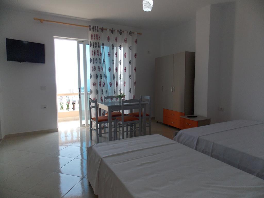 Guest House Vila Bega Саранде Екстериор снимка