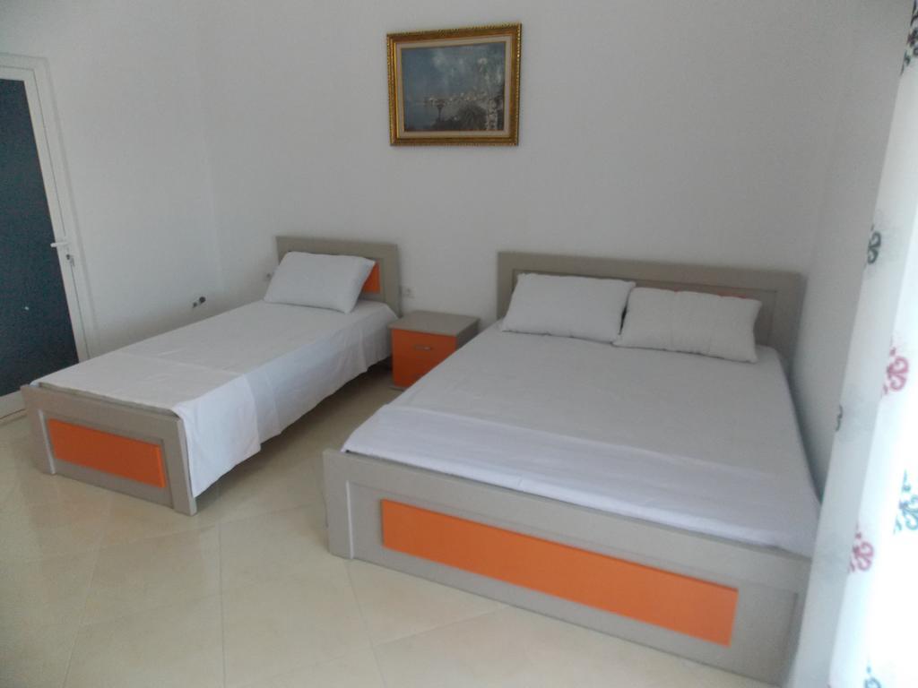 Guest House Vila Bega Саранде Екстериор снимка